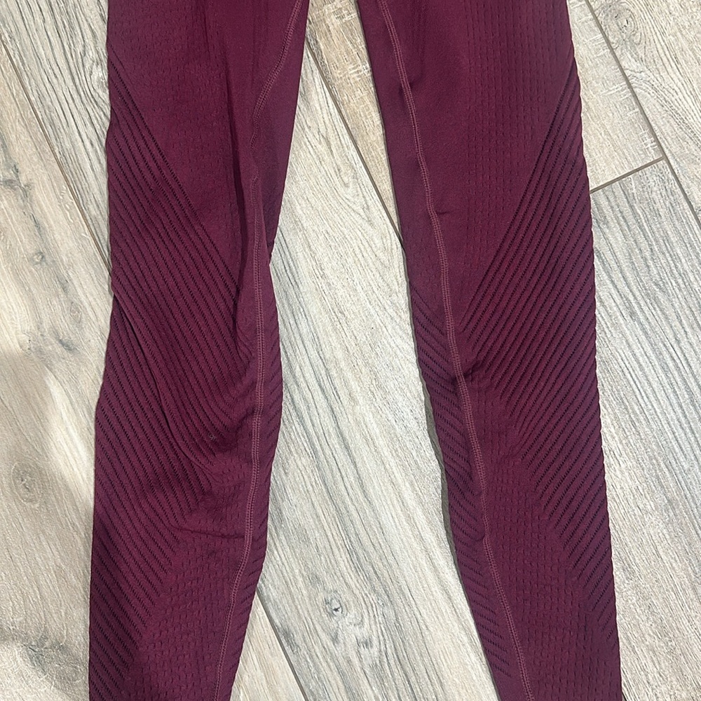 Sculptknit by Fabletics maroon/burgundy leggings with cutout details on legs - Picture 3 of 5